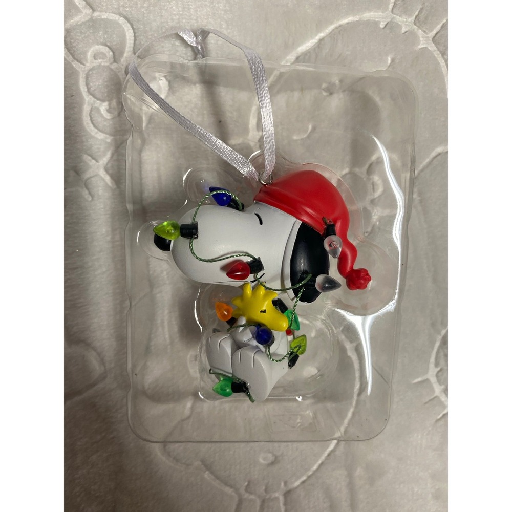 Peanuts Hallmark Ornament 2022 Snoopy Woodstock Wrapped in Lights Christmas